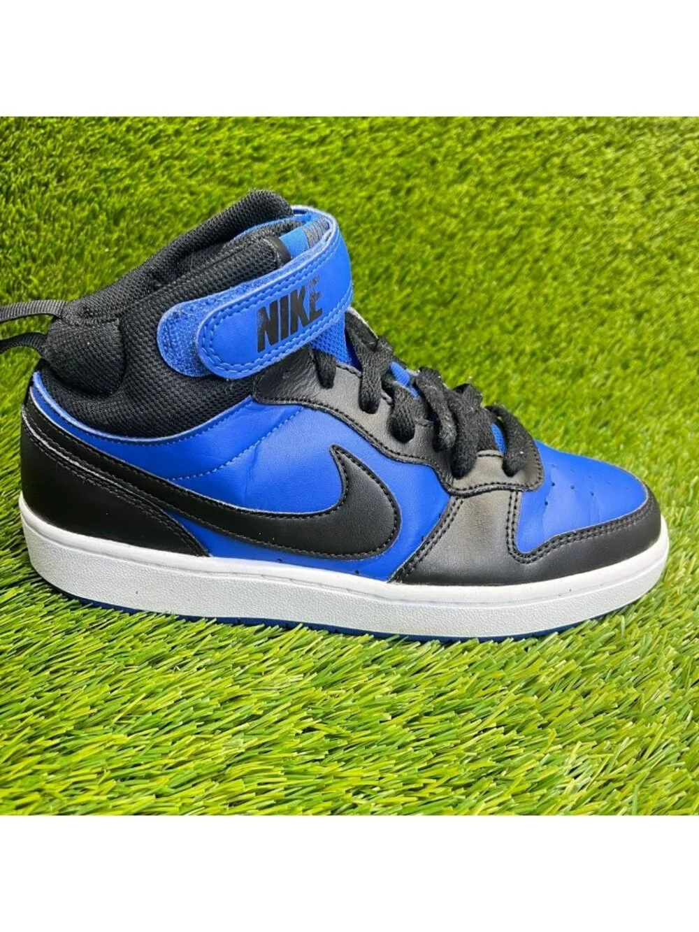 Nike Court Borough Mid 2 GS Boys Size 6Y Blue Black Basketball Shoes Sneakers